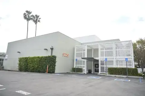 Exterior of Dr. Farah VIP Urgent Care